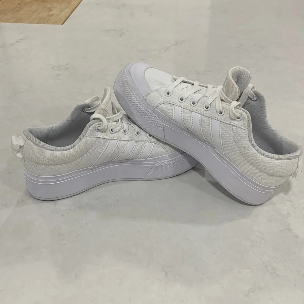 Adidas White Canvas Sneakers Size 8.5 white - Picture 7 of 11
